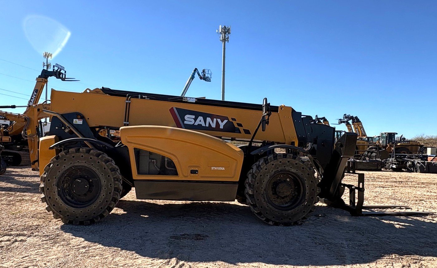 STH1056A 121HP 10K TELEHANDLER W/ CANOPY BCSA-1920-image