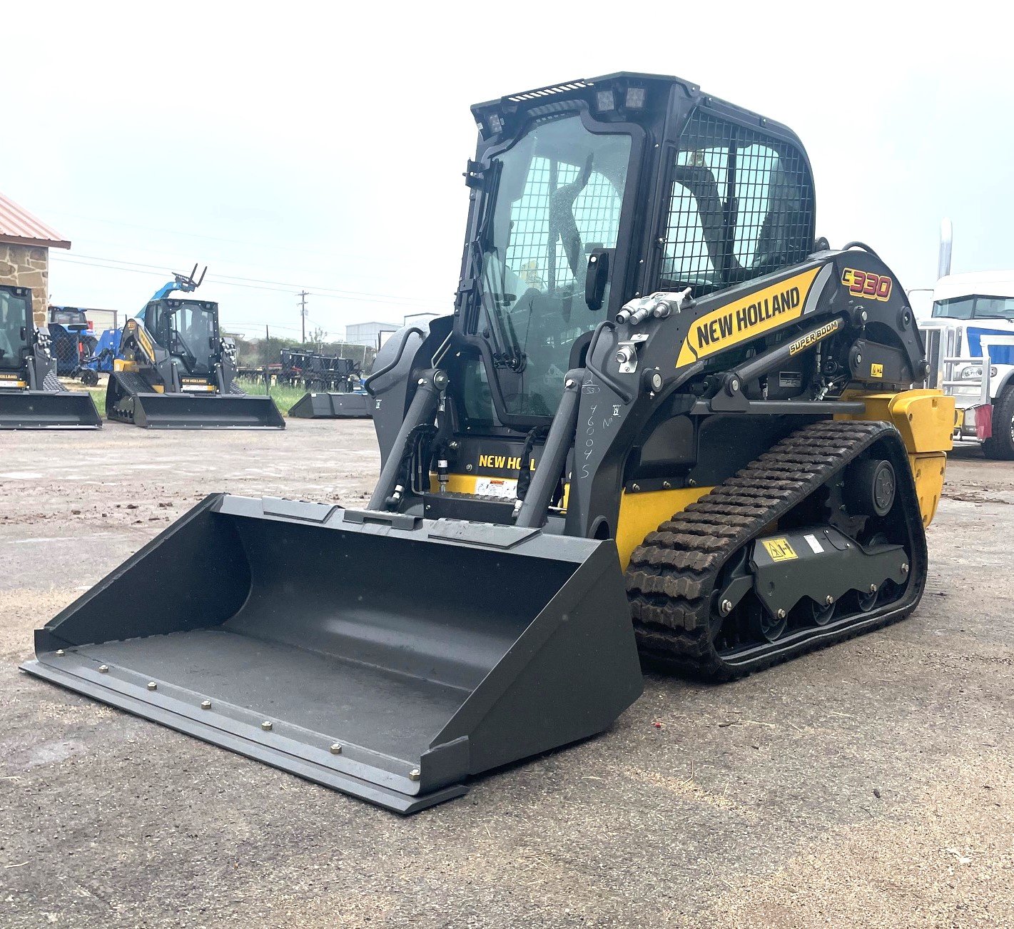 C330 COMPACT TRACK LOADER W/ CAB & STD FLOW-image